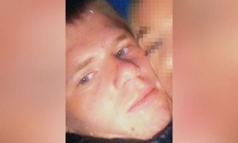 Officer are searcing for a missing teenager