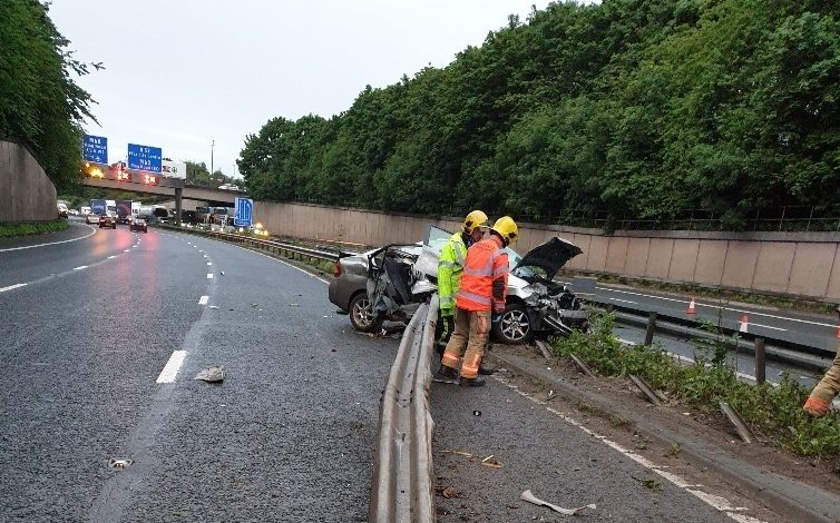 Serious Crash Partially Closed M67 Manchester News