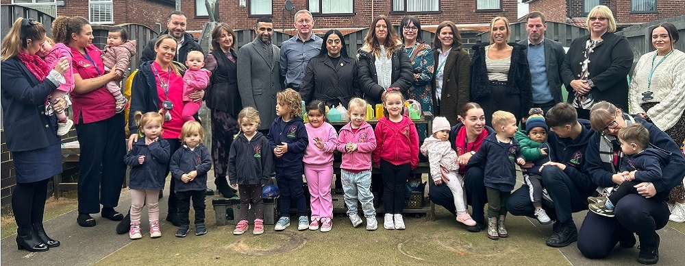 Buttercup Nursery launched the Greater Manchester Early Education and Childcare Workforce Campaign in Oldham with a visit from Council Leader Cllr Arooj Shah, Cllr Shaid Mushtaq, Cabinet Member for Children and Young People and Matt Bulmer, Director of Education, Skills and Lifelong Learning