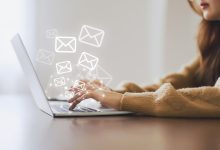 The urge to reply to work emails at home could be affecting our physical and mental health