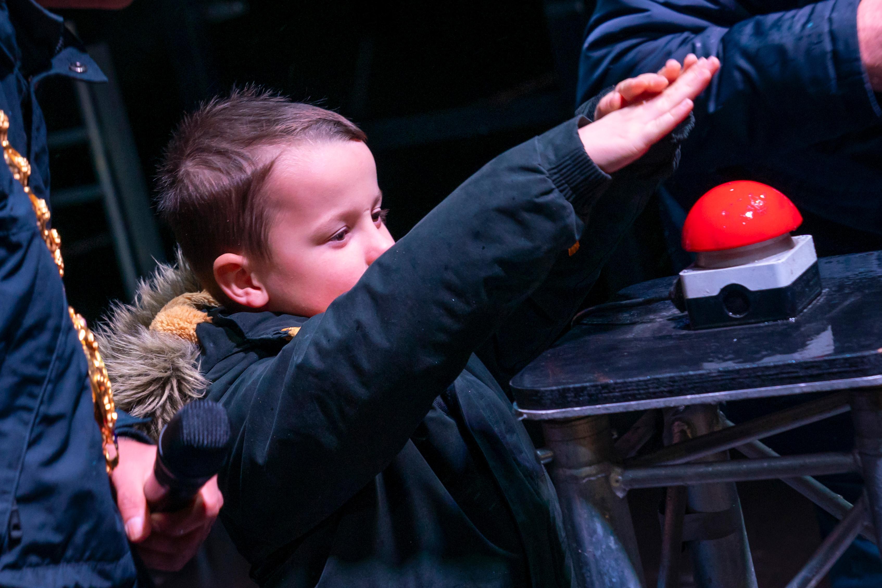 Push the button image 